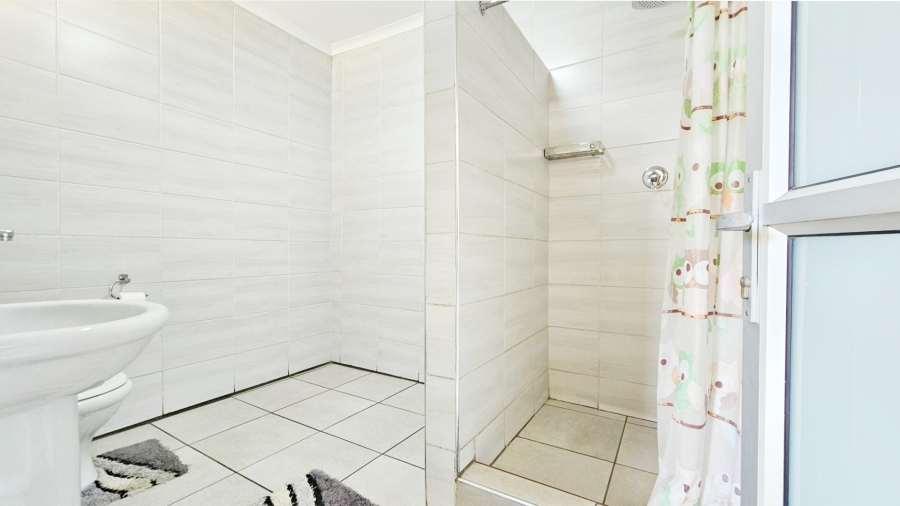  Bedroom Property for Sale in Oranjeville Free State
